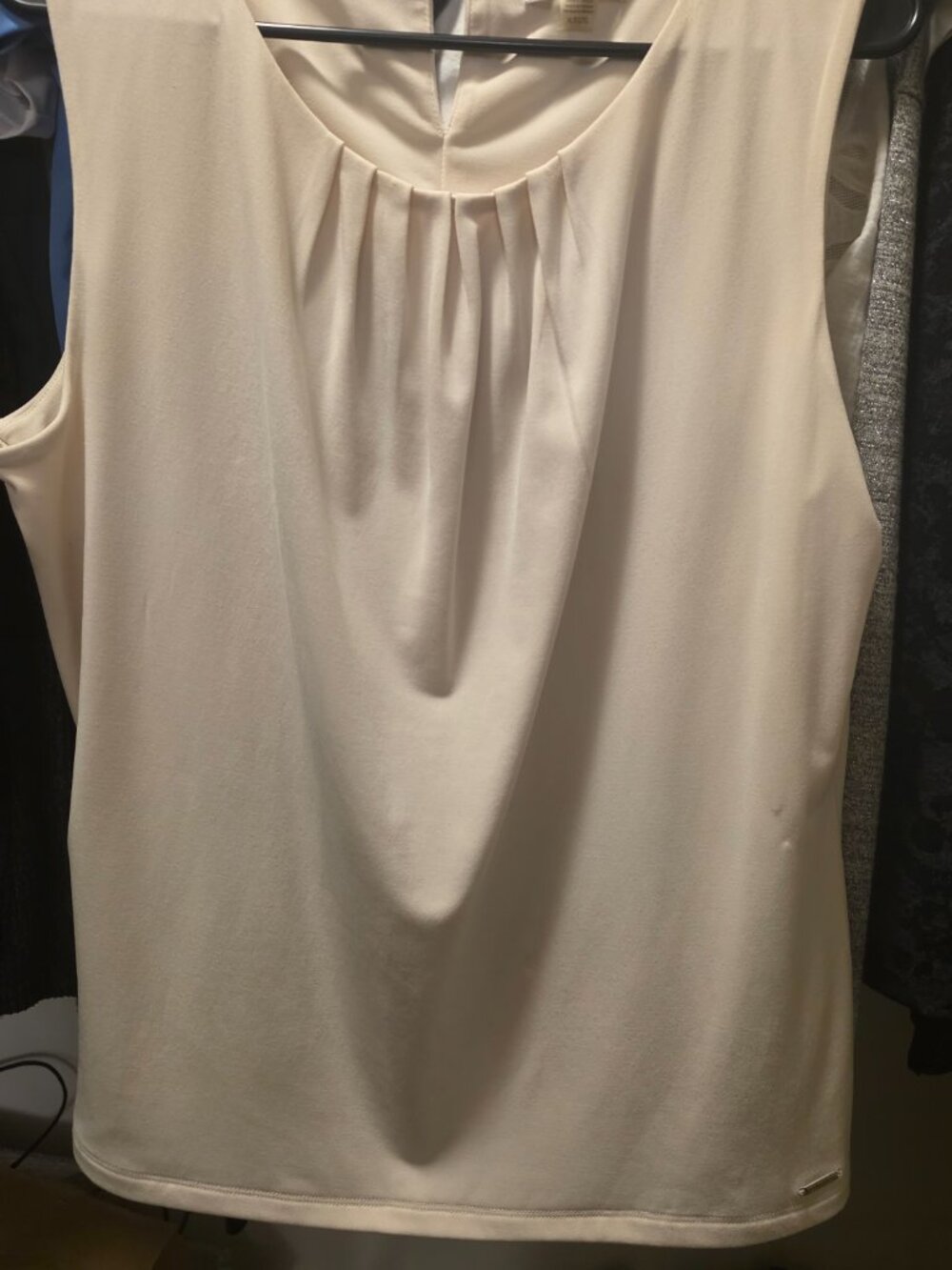Calvin Klein Cream Pleated Neck Sleeveless Blouse - Picture 9 of 11
